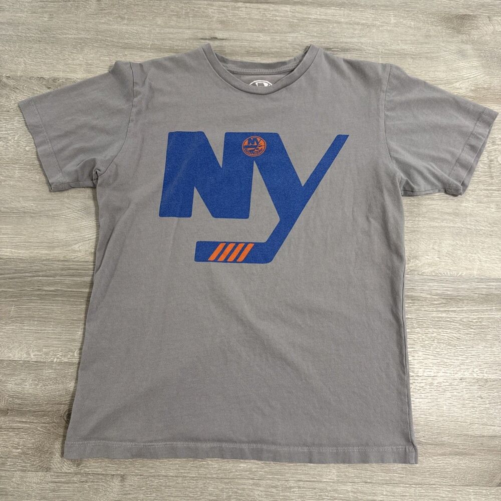 New York Islanders Shirt Men’s Medium NHL Hockey Gray Long Island Logo Stripe